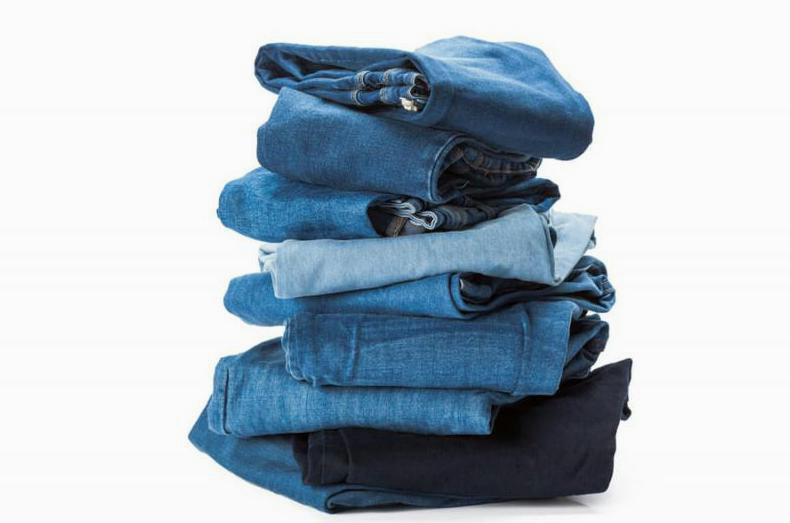 Jak dbać o ubrania jeansowe